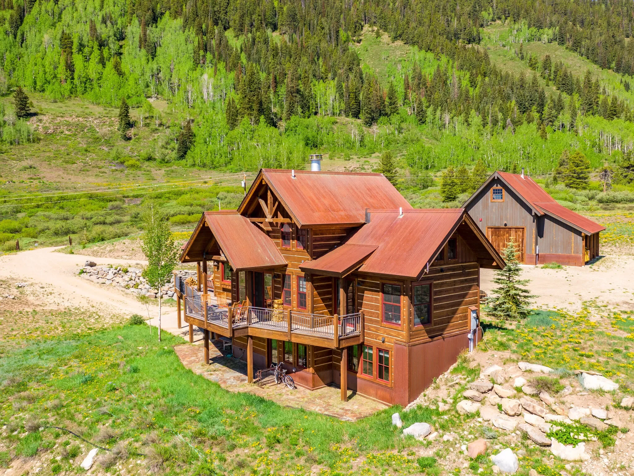 Exterior photo 6