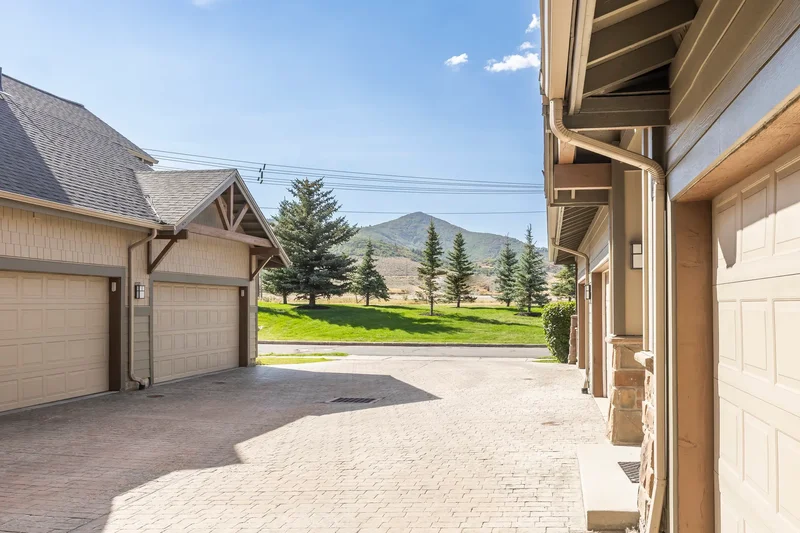 6042 N Fox Point Circle, Unit C1, Park City, UT 84098, Park City, Utah, United States. - Photo 27
