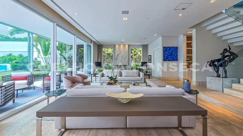 Beautiful three-floor high-end property
