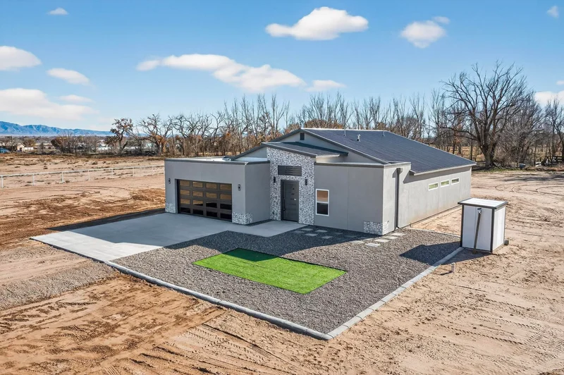 56 Lopez Road, Belen, NM 87002, Belen, New Mexico, United States. - Photo 58