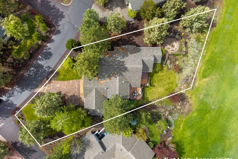2932 NW Fairway Heights Drive , Bend, OR 97703, Bend, Oregon, United States. - Photo 31