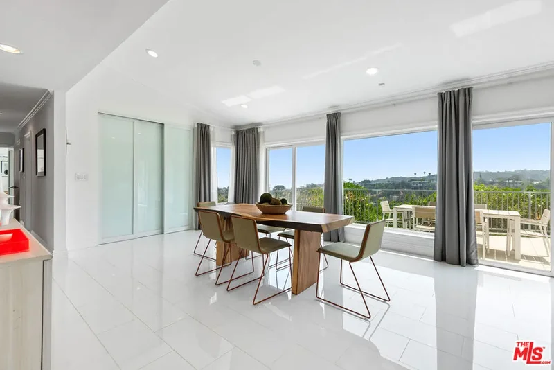14652 Deervale Place, Los Angeles, California, United States. - Photo 16