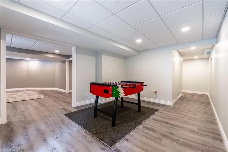 29 Laurendale Avenue, Waterdown, ON L8B 0B4, Hamilton, Ontario, Canada. - Photo 47