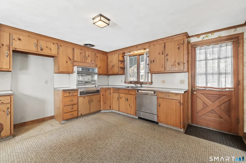 15 Garland Road, West Hartford, Connecticut, United States. - Photo 13
