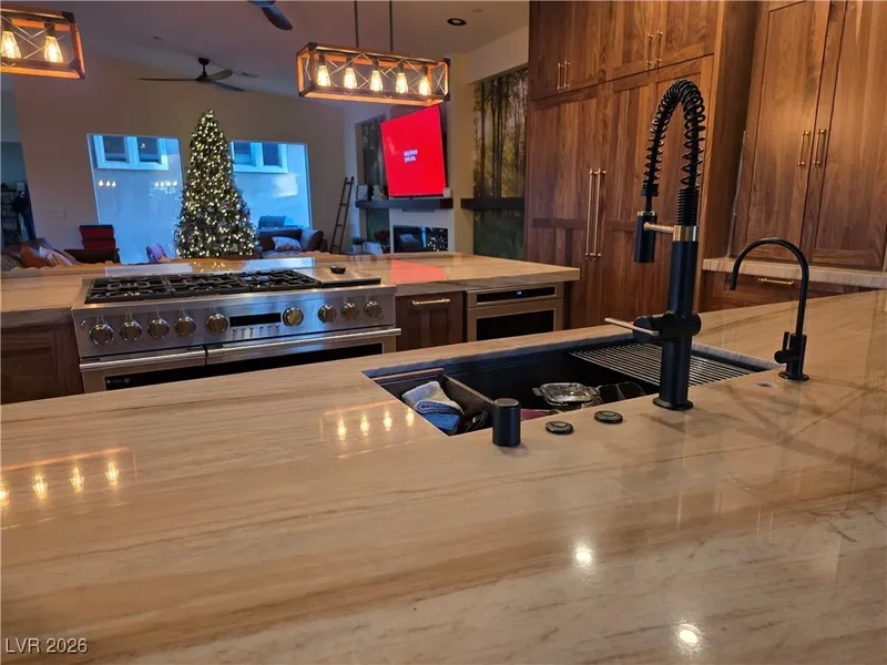 2817 High View Drive, Henderson, NV 89014, Henderson, Nevada, United States. - Photo 14