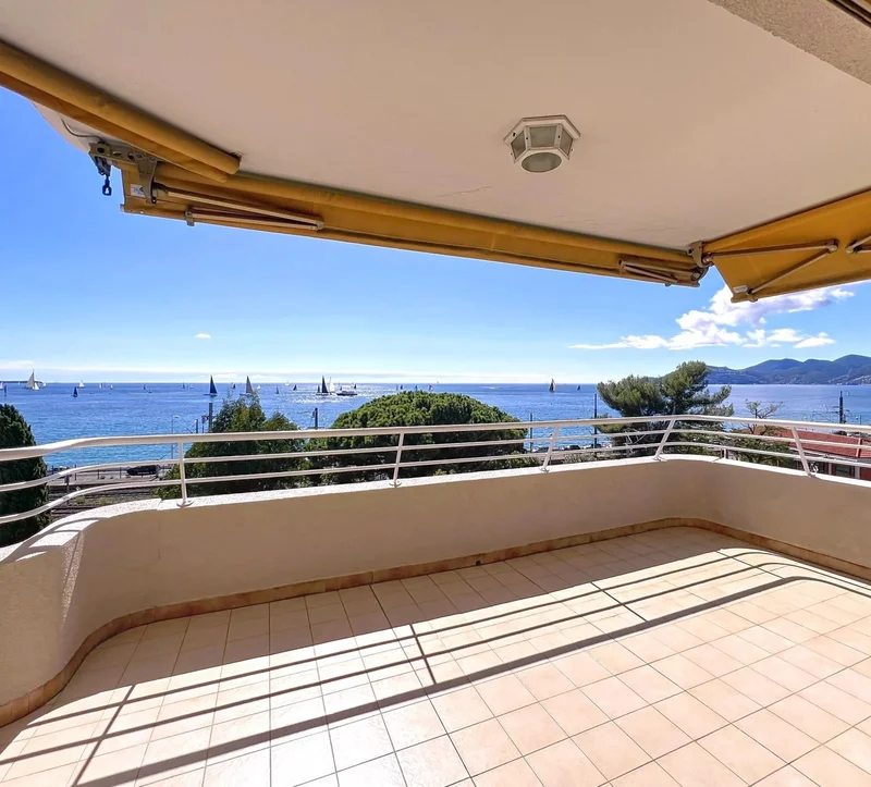 EXCLUSIVE CANNES 3/4 ROOMS TERRACE SEA VIEW