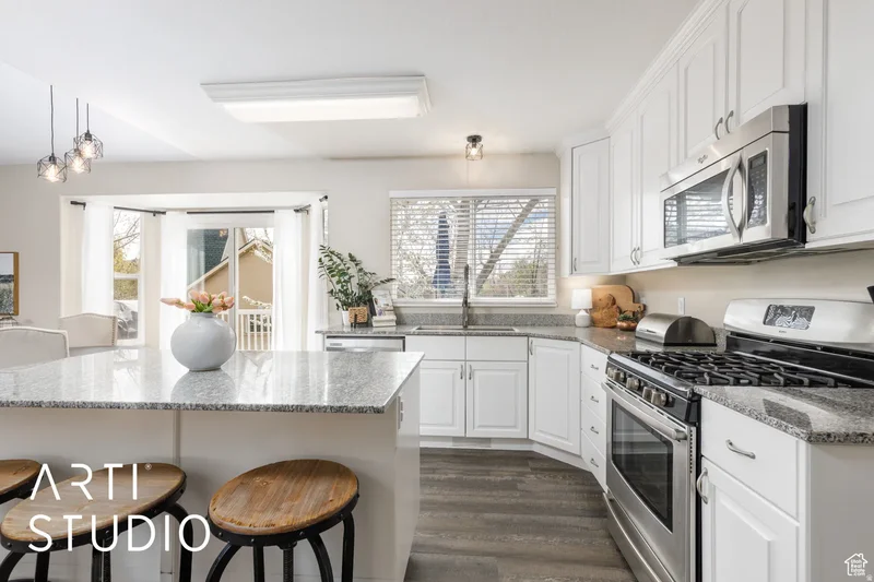 1907 N BRIDGE CT, Layton, Utah, United States. - Photo 10