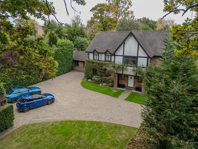 Gordon Avenue, Stanmore, England, United Kingdom. - Photo 11
