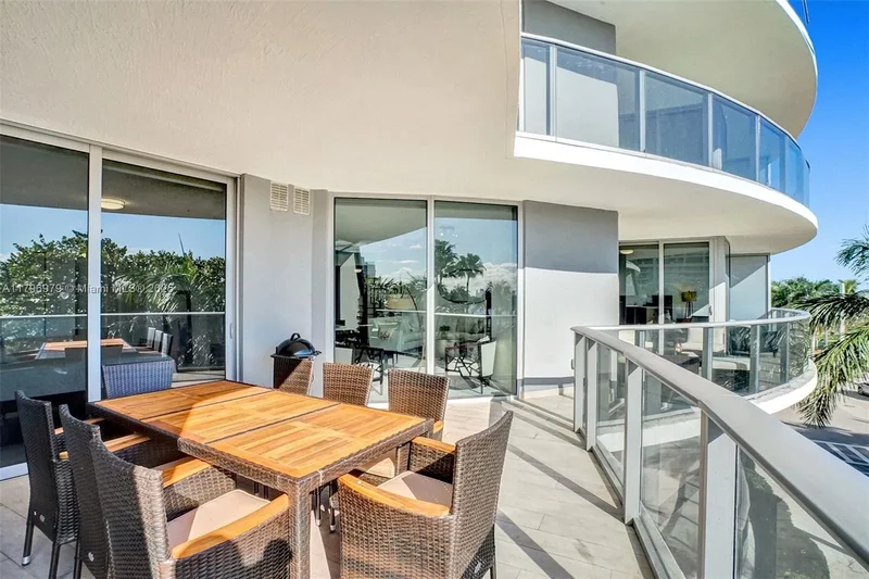 488 NE 18th St 208, Miami, Florida, United States. - Photo 38
