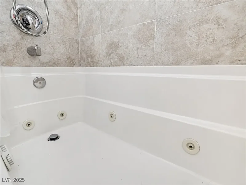 5309 N Chieftain Street, Las Vegas, Nevada, United States. - Photo 21
