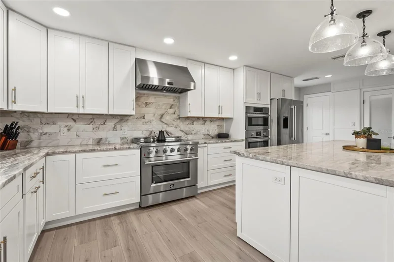430 ISLAND CIRCLE, SARASOTA, FL 34242, Siesta Key, Florida, United States. - Photo 21