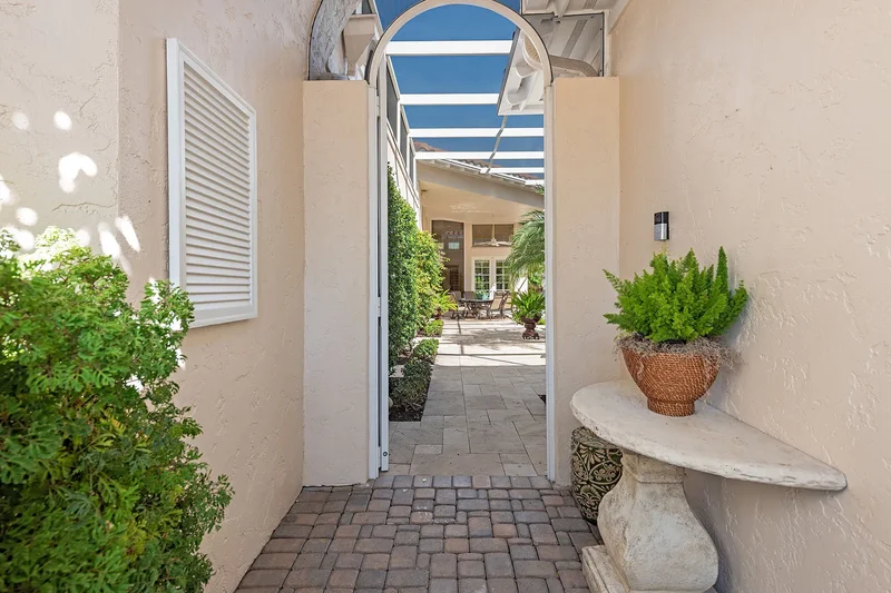 7849 Cocobay Drive , 1, Naples, FL 34108, Naples, Florida, United States. - Photo 9