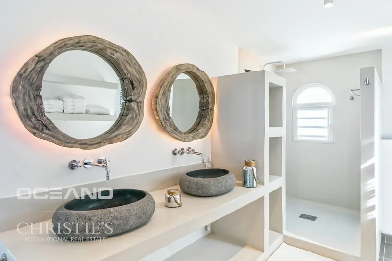 Simpson Bay, Sint Maarten. - Photo 12