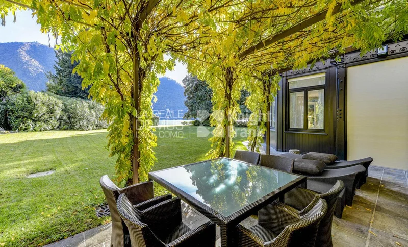 Via Per Cernobbio, 22100 Como CO, Italy, Como, Lombardy, Italy. - Photo 2