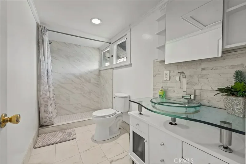 790 N El Molino, Altadena, California, United States. - Photo 28