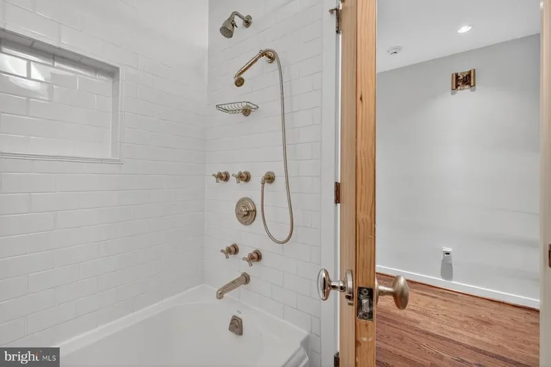 10405 Leslie Street, Silver Spring, MD 20902, Silver Spring, Maryland, United States. - Photo 6
