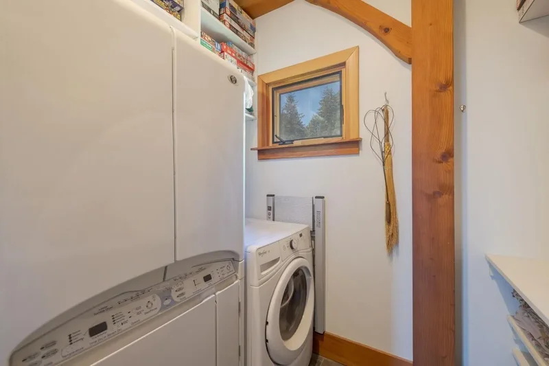 360 Red Point Road, Swans Island, ME 04685, Swans Island, Maine, United States. - Photo 2