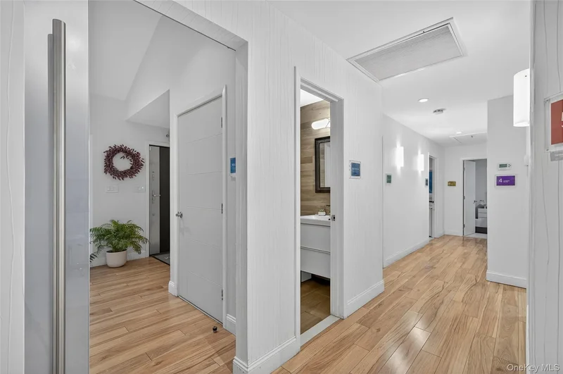 634 Park Avenue, Huntington, NY 11743, Halesite, New York, United States. - Photo 13