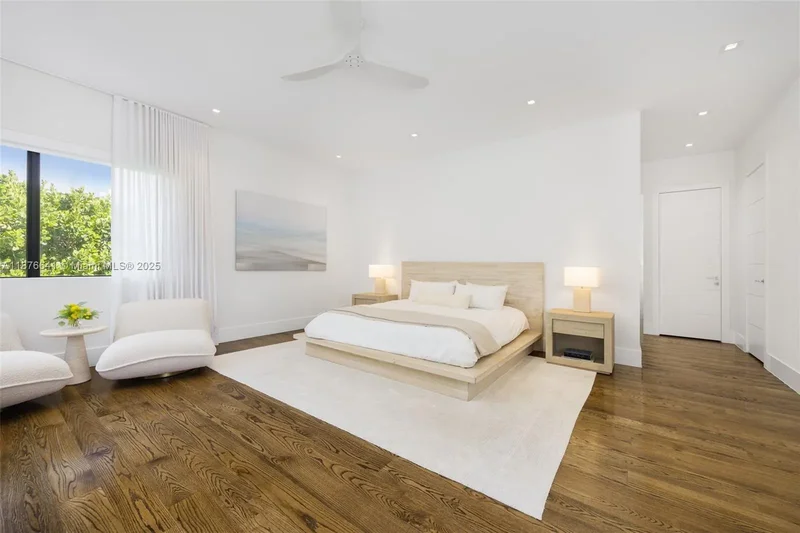 2321 Trapp Ave, Miami, Florida, United States. - Photo 2