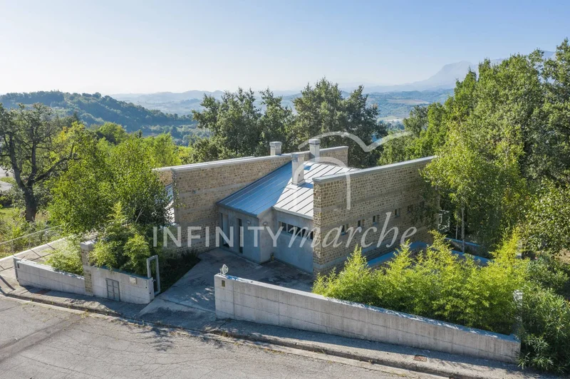 Villa in vendita a Gualdo