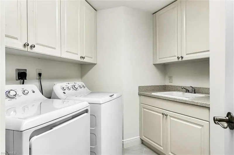 6081 Silver King Boulevard , 1002, Cape Coral, FL 33914, Cape Coral, Florida, United States. - Photo 24