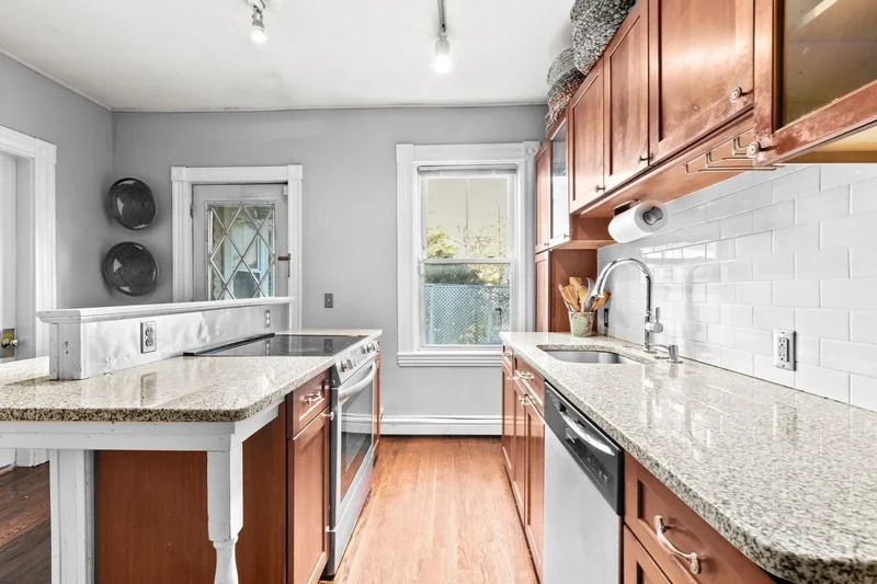 14-16 Cottage Place Unit 14, Newton, MA 02465, Newton, Massachusetts, United States. - Photo 20