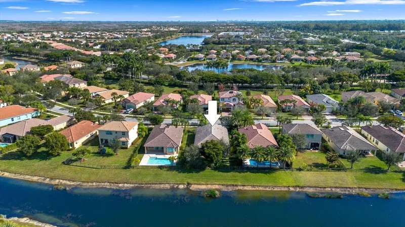 2109 Belcara Court, West Palm Beach, Florida, United States. - Photo 31