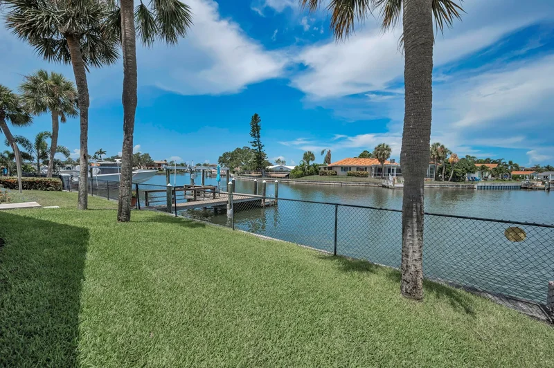 2057 Kansas Ave NE, St Petersburg, FL 33703, St. Petersburg, Florida, United States. - Photo 26
