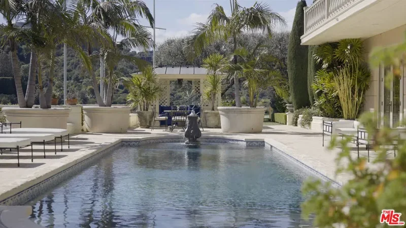 729 Bel Air Road, Los Angeles, California, United States. - Photo 10