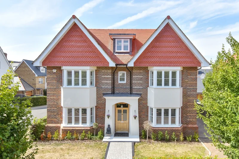 5 bedroom detached house for sale in Chigwell