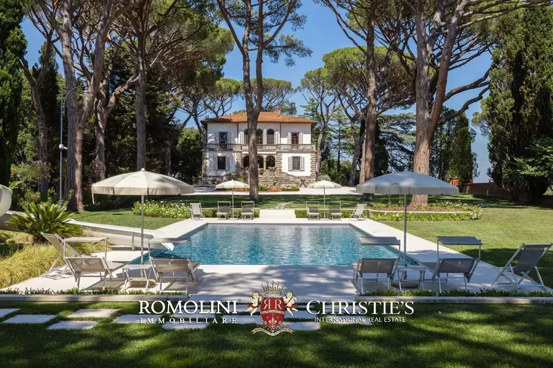 ELEGANT LUXURY VILLA WITH PARK AND POOL FOR SALE IN PISA, TUSCANY