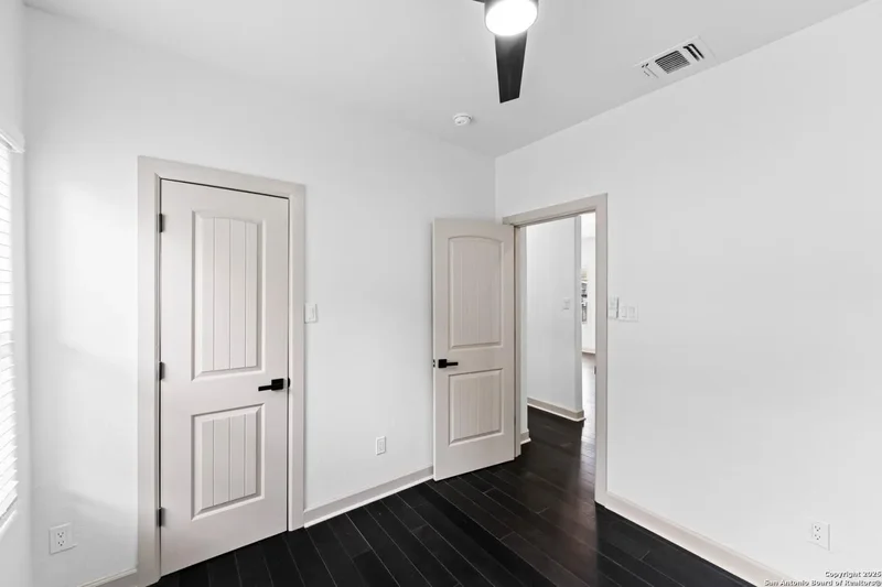 127 Haynes, San Antonio, Texas, United States. - Photo 20