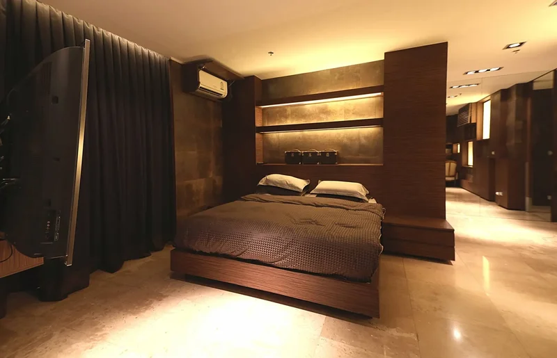 Bangkok, Asoke, Bangkok, Krung Thep Maha Nakhon, Thailand. - Photo 10
