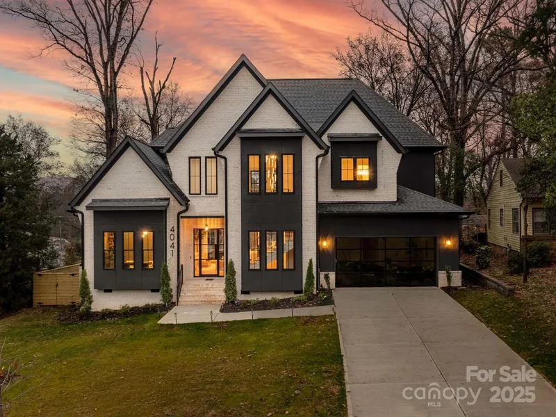 4041 Hiddenbrook Drive, Charlotte, NC 28205, Charlotte, North Carolina, United States. - Photo 6
