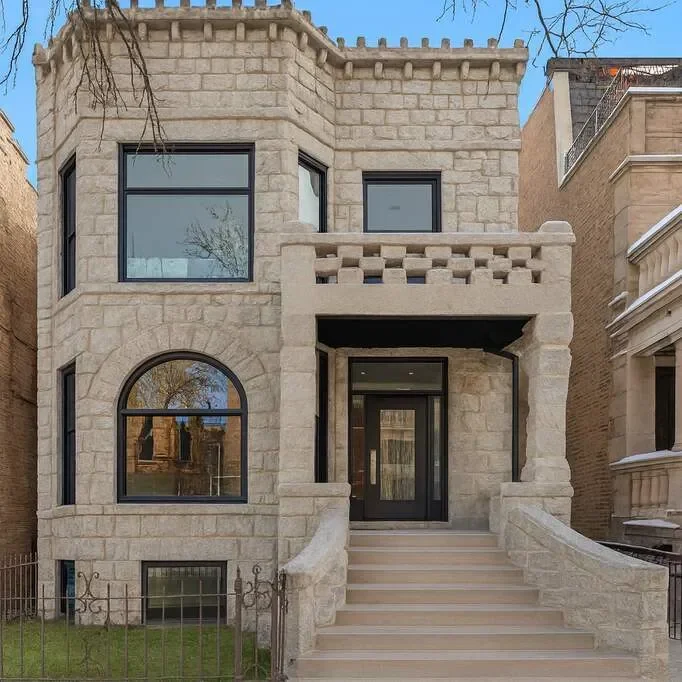 3711 N. Magnolia Avenue, Chicago, IL, 60613, USA, Chicago, Illinois, United States. - Photo 1