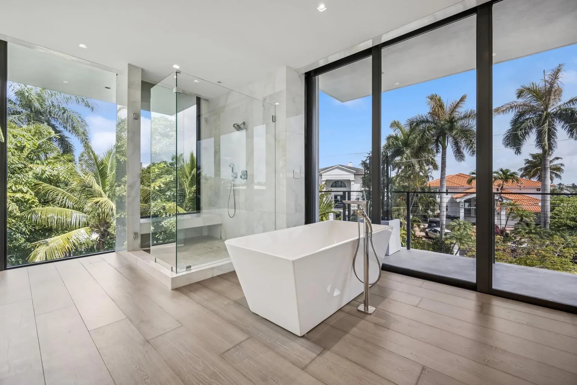 420 N Hibiscus Dr, Miami Beach, Florida, United States. - Photo 4