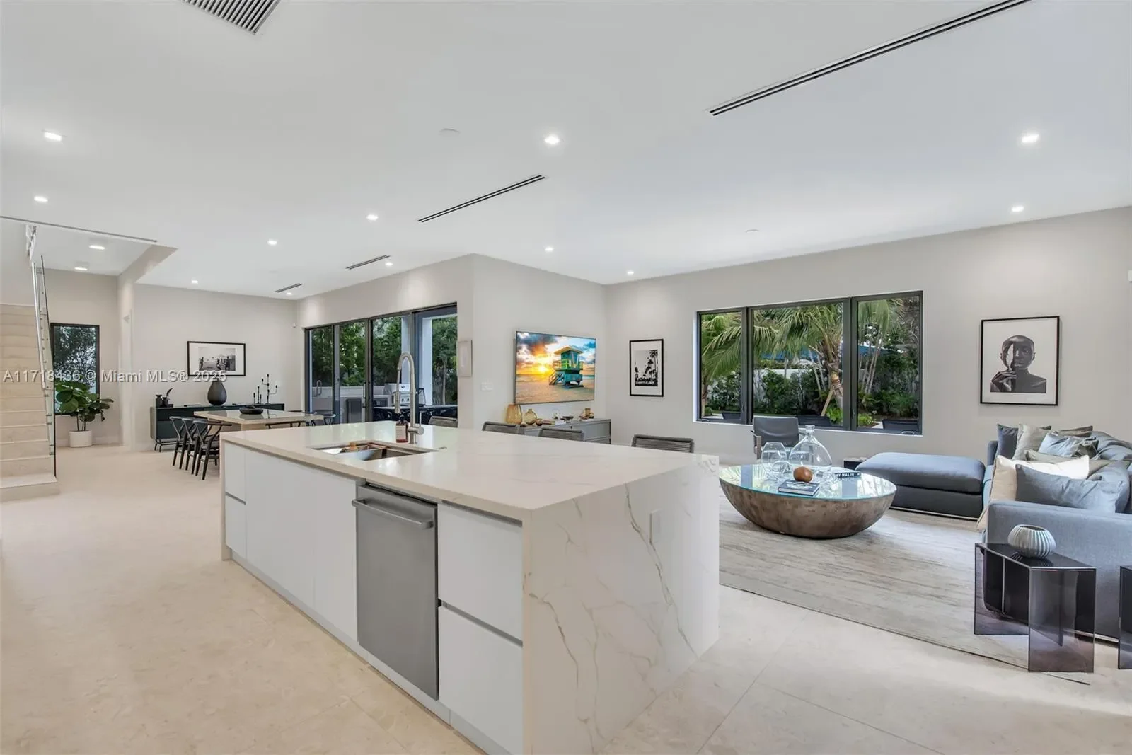 5753 SW 31st St, Miami, Florida, United States. - Photo 6