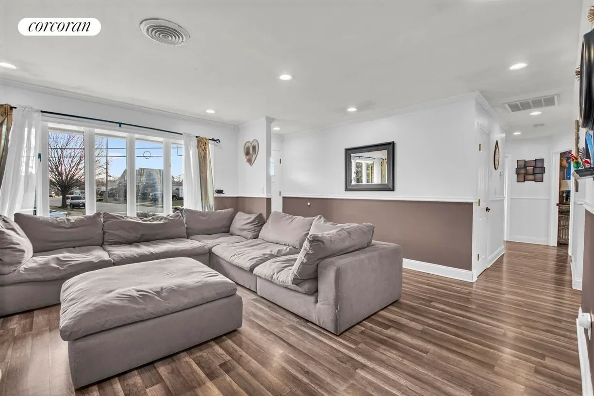 Gallery photo 4
