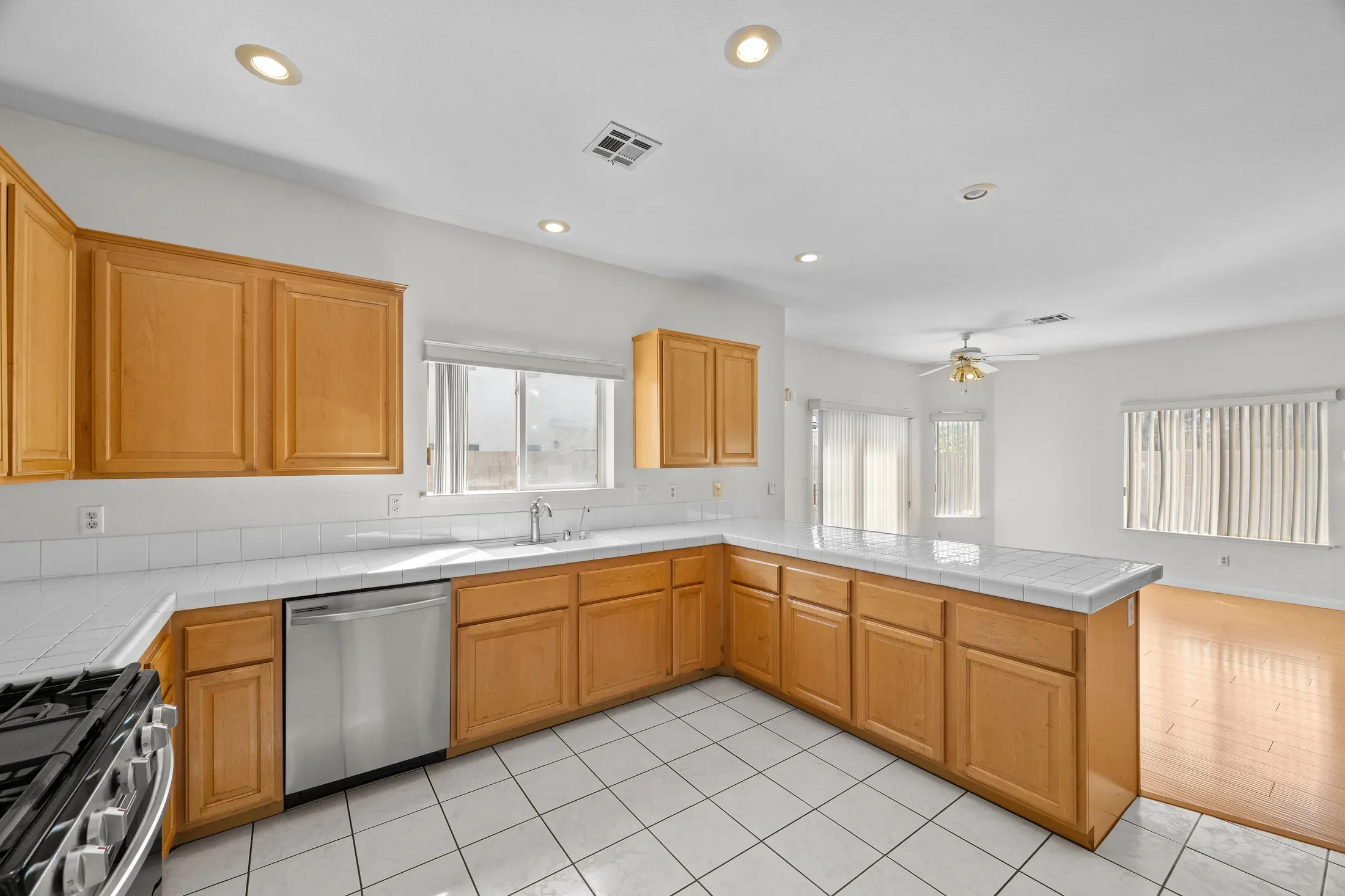3600 N Tomsik Street, Las Vegas, NV 89129, Las Vegas, Nevada, United States. - Photo 9