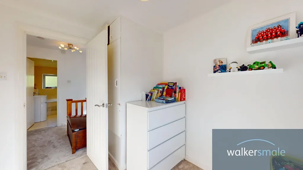 Family style home within close proximity of the highly regarded primary school as well as the pictur
