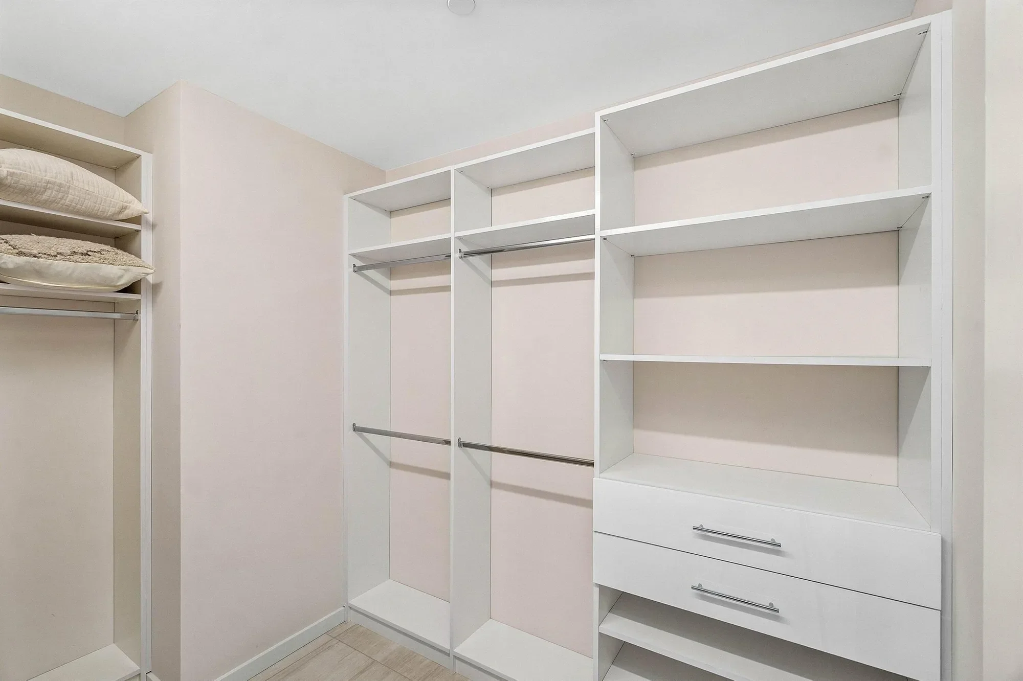Gallery photo 2