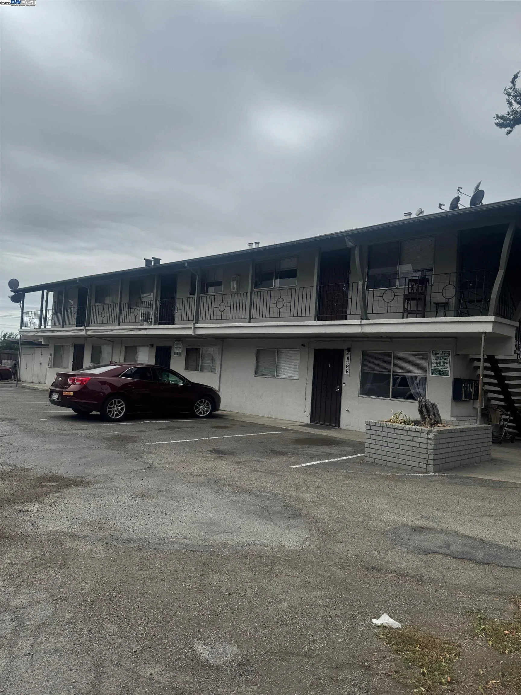 318 Dumont Ave, Hayward, California, United States. - Photo 1