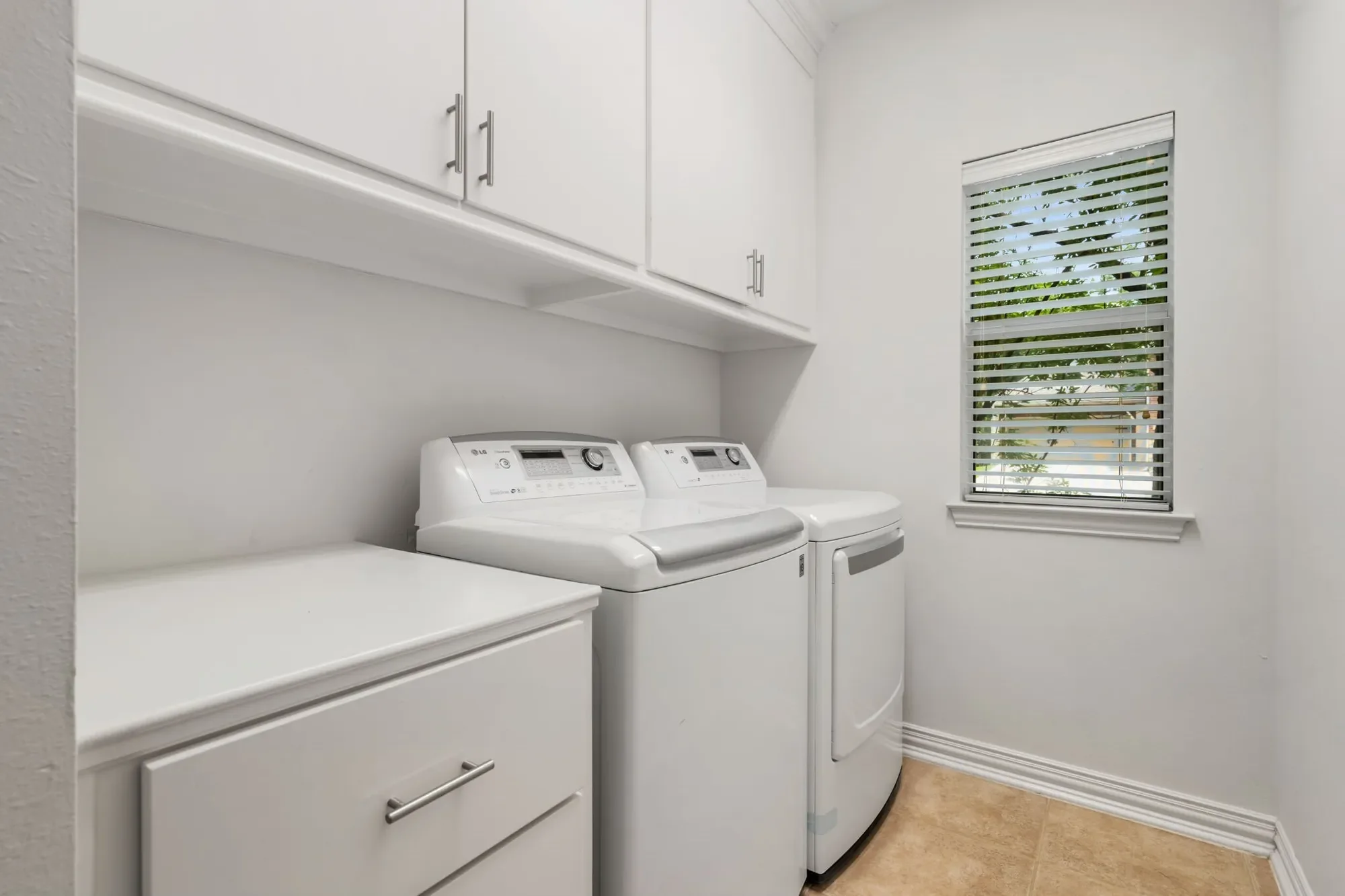 187 E Lansdowne Circle, The Woodlands, TX 77382, The Woodlands, Texas, United States. - Photo 24