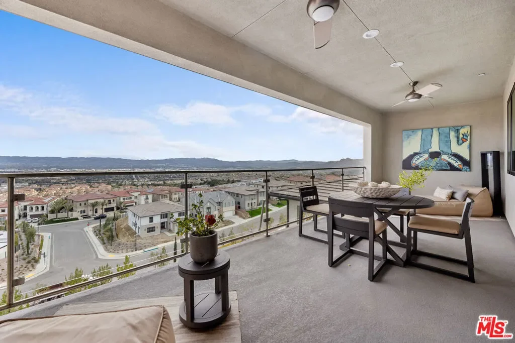 20378 W Marlow Lane, Los Angeles, California, United States. - Photo 18