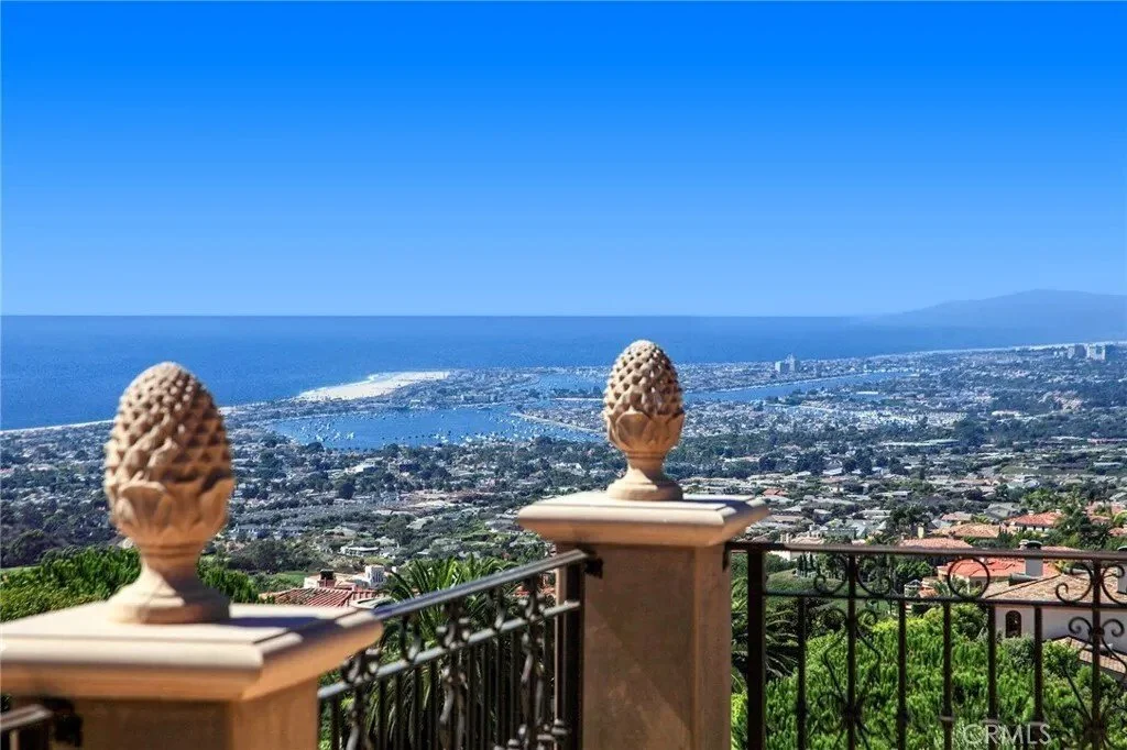 12 Skyridge, Newport Beach, California, United States. - Photo 2