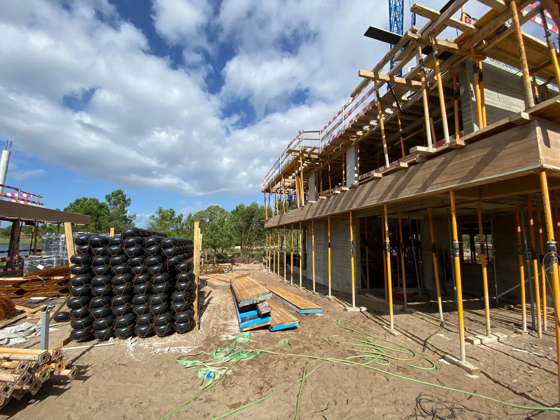 Exterior photo 3