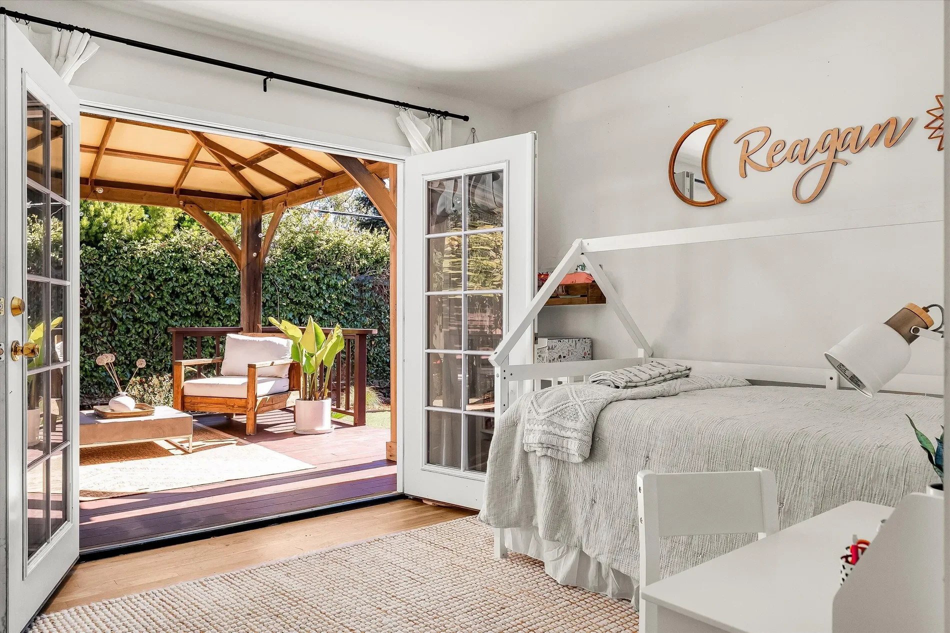 246 San Julian Avenue, Santa Barbara, California, United States. - Photo 15