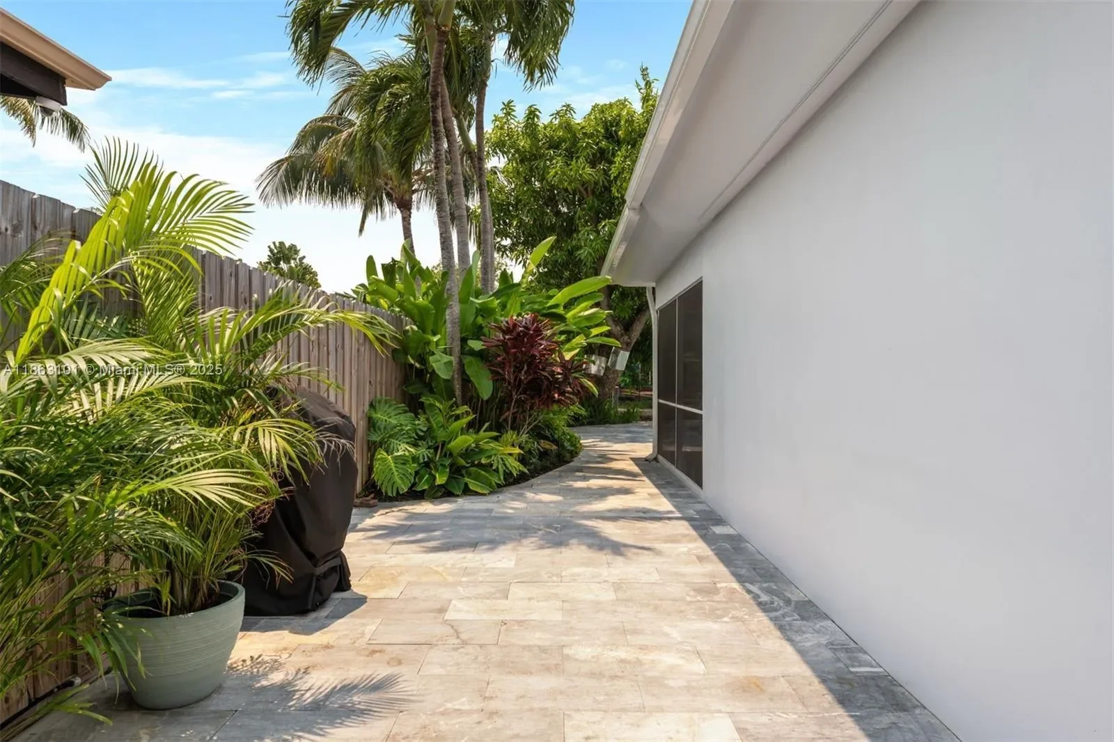 1410 Cleveland Rd, Miami Beach, Florida, United States. - Photo 22