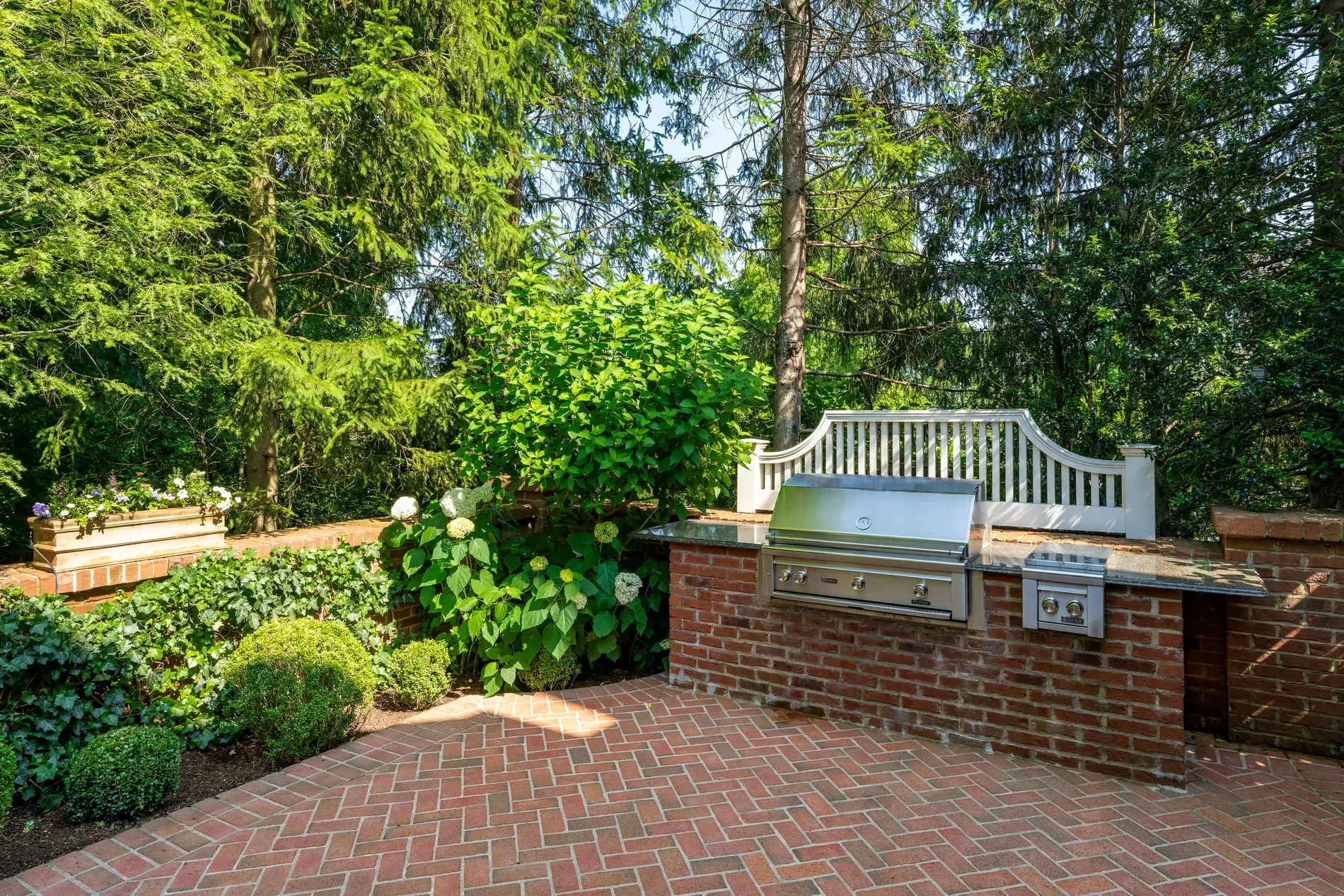 354 South Avenue, New Canaan, CT 06840, New Canaan, Connecticut, United States. - Photo 28