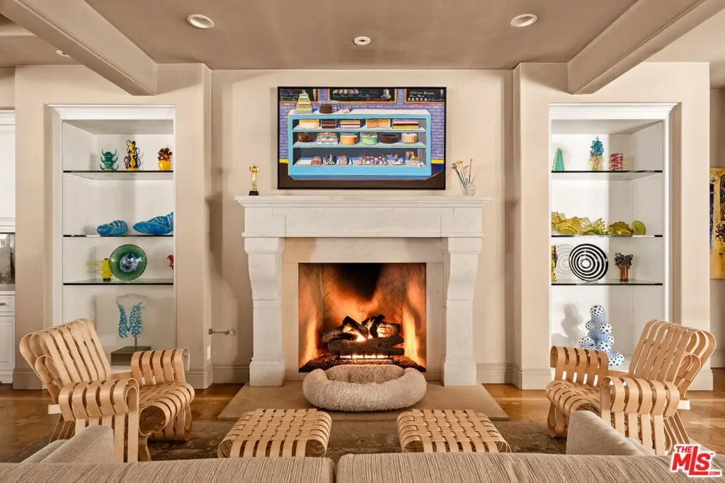 4009 Valley Meadow Road, Los Angeles, California, United States. - Photo 2
